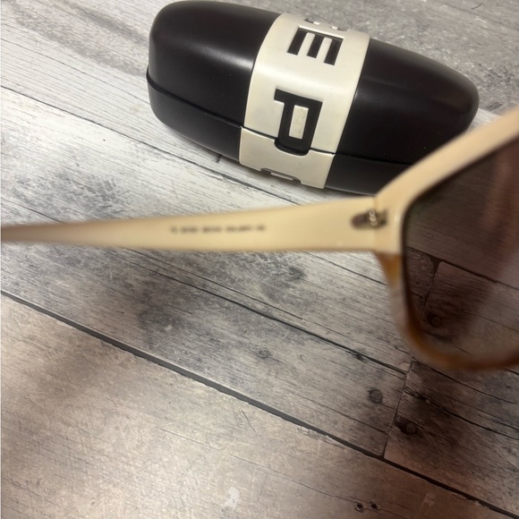 Police Sunglasses - Picture 3 of 5